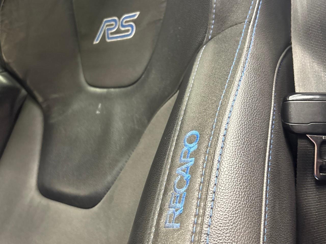 2017 Ford Focus RS Base 4dr Hatchback Photo