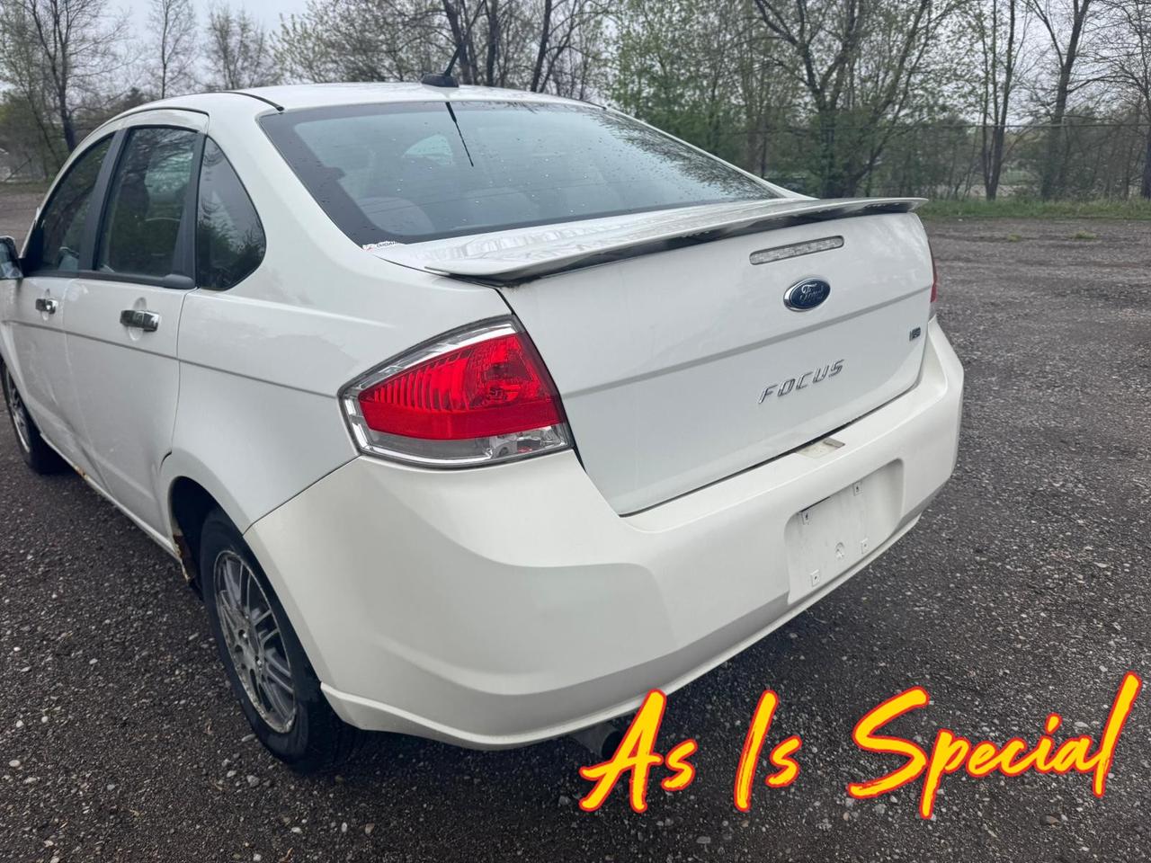 2010 Ford Focus SE 4DR SEDAN Photo