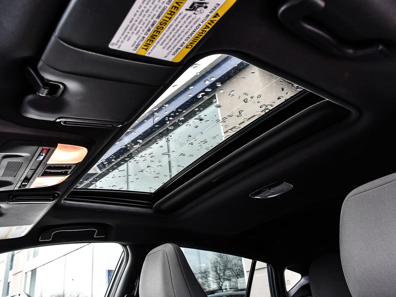 2024 Subaru Crosstrek ONYX  LOW KM   1OWNER  CLEAN CARFAX  SUNROOF  AWD Photo