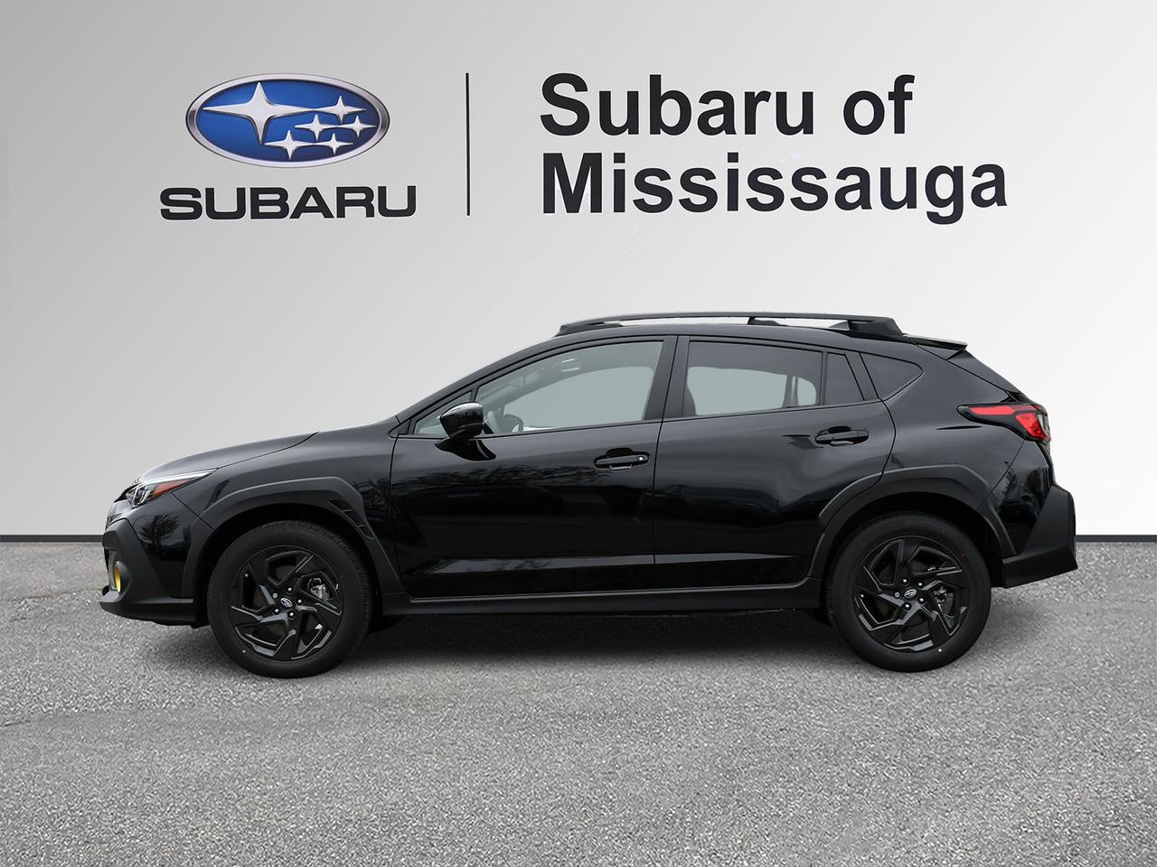 2026 Subaru Crosstrek ONYX  LOW KM   DEMO  CLEAN CARFAX  SUNROOF  AWD Photo3