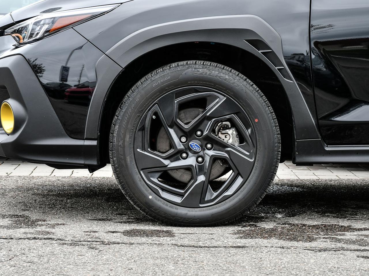 2026 Subaru Crosstrek ONYX  LOW KM   DEMO  CLEAN CARFAX  SUNROOF  AWD Photo4