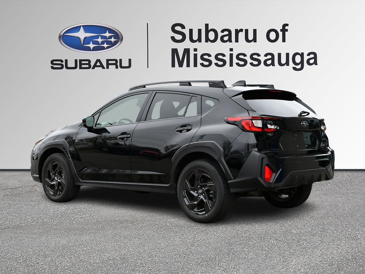 2026 Subaru Crosstrek ONYX  LOW KM   DEMO  CLEAN CARFAX  SUNROOF  AWD Photo