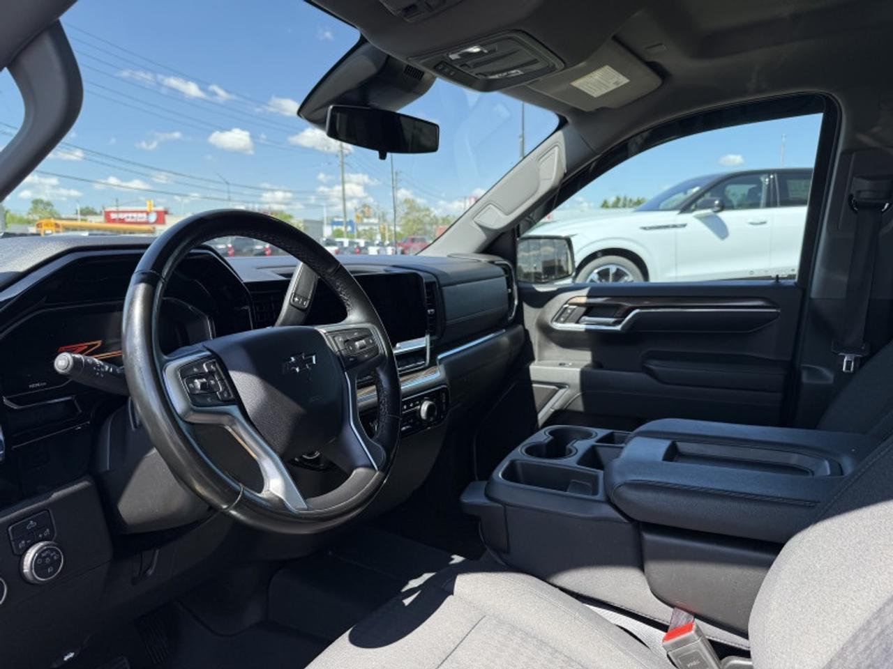 2024 Chevrolet Silverado 1500 RST Photo