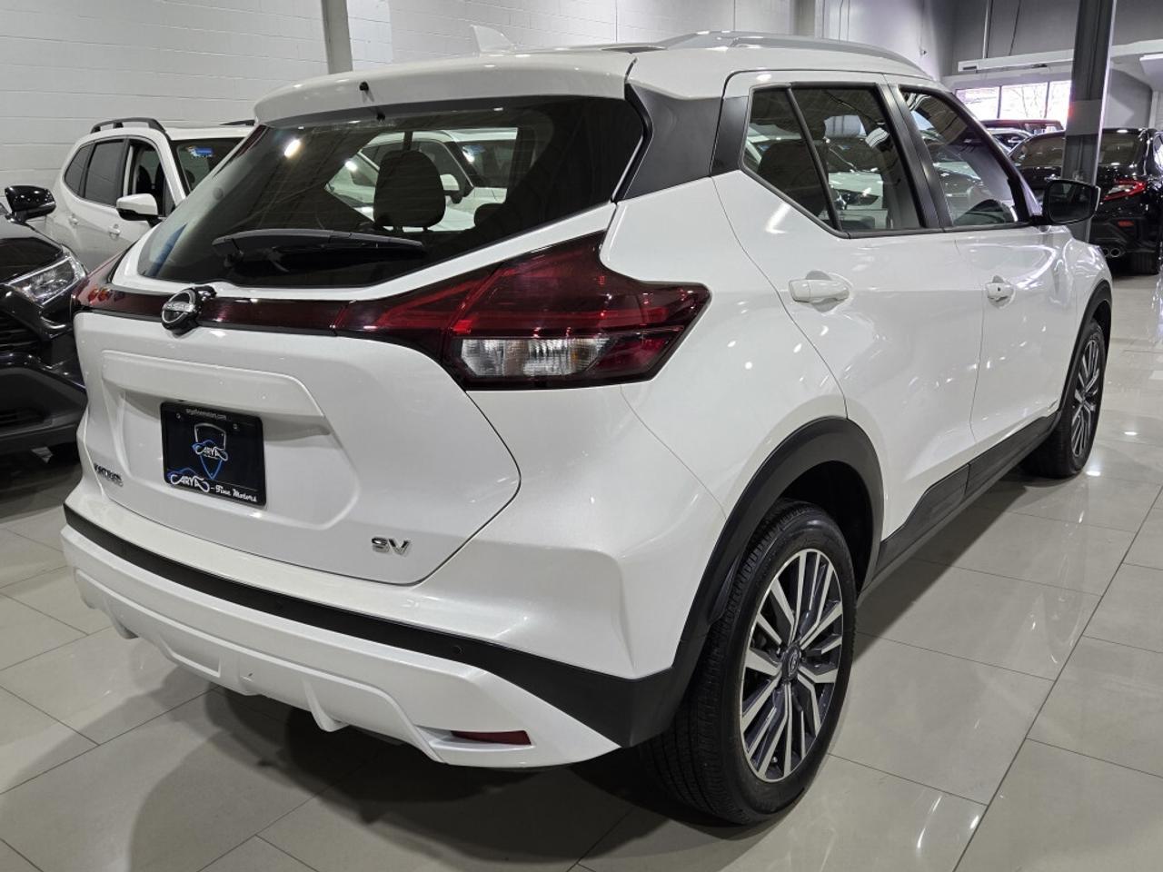 2024 Nissan Kicks SV CVT No Accidents One Owner APPLE CAR-PLAY PARK Photo