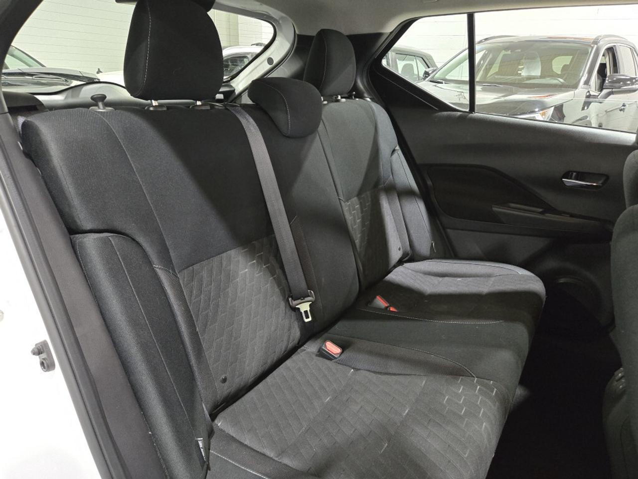 2024 Nissan Kicks SV CVT No Accidents One Owner APPLE CAR-PLAY PARK Photo