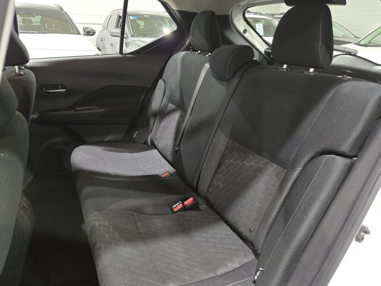 2024 Nissan Kicks SV CVT No Accidents One Owner APPLE CAR-PLAY PARK Photo