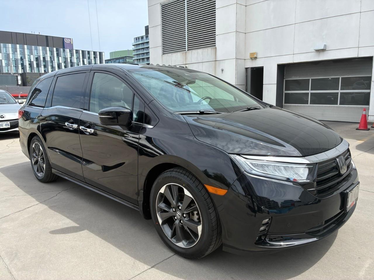 2022 Honda Odyssey Touring Passenger Van Photo