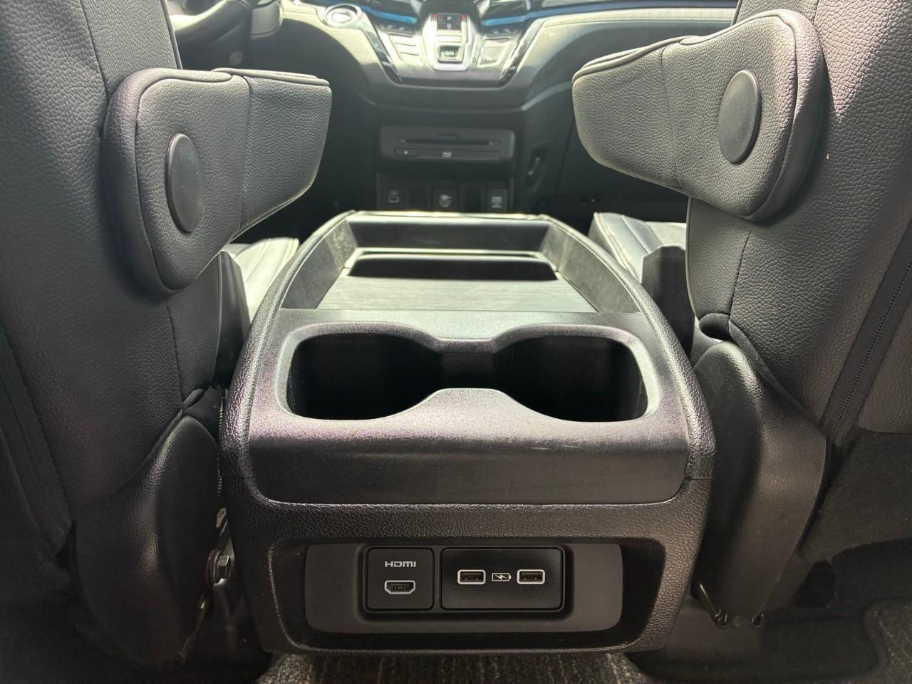 2022 Honda Odyssey Touring Passenger Van Photo