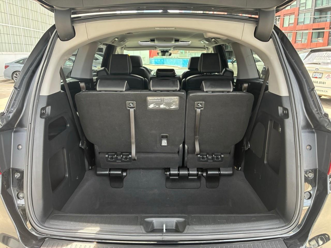 2022 Honda Odyssey Touring Passenger Van Photo