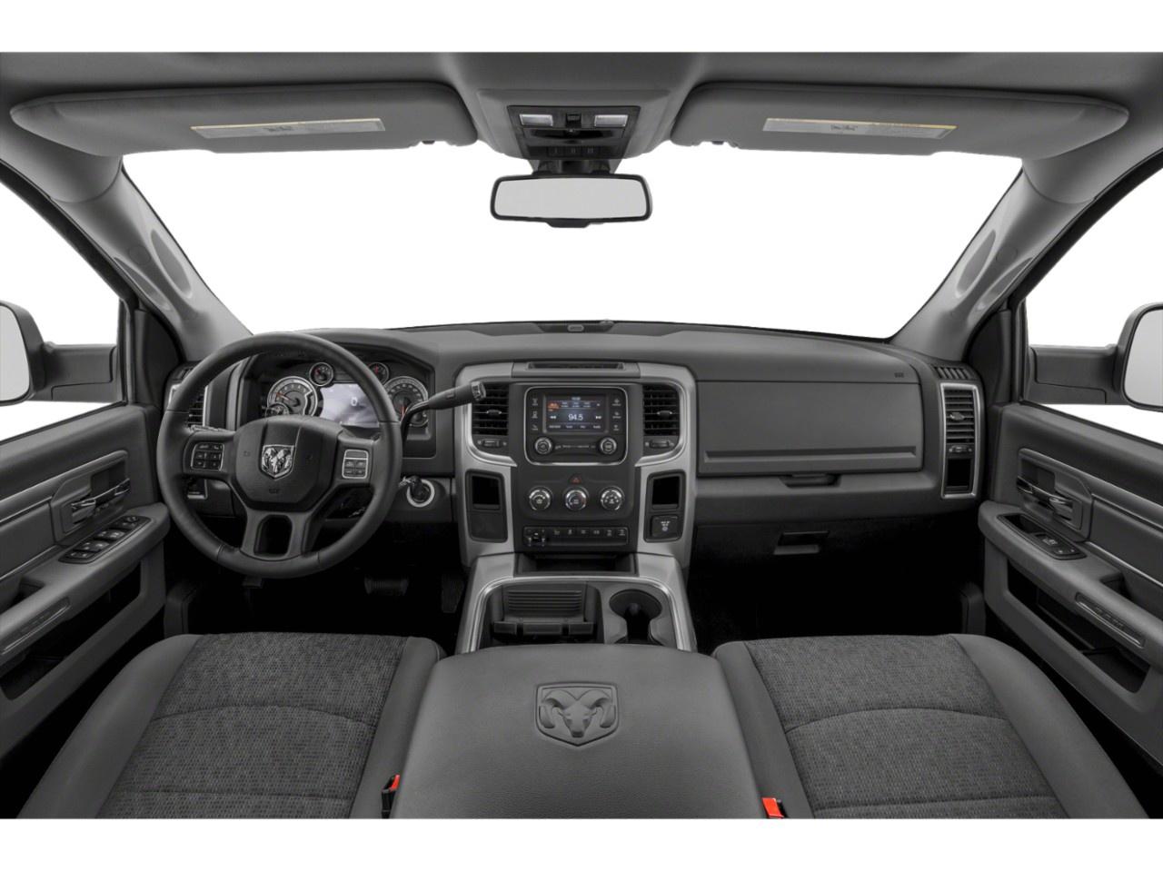 2018 RAM 2500 SLT 4x4 Crew Cab 6'4" Box Photo4