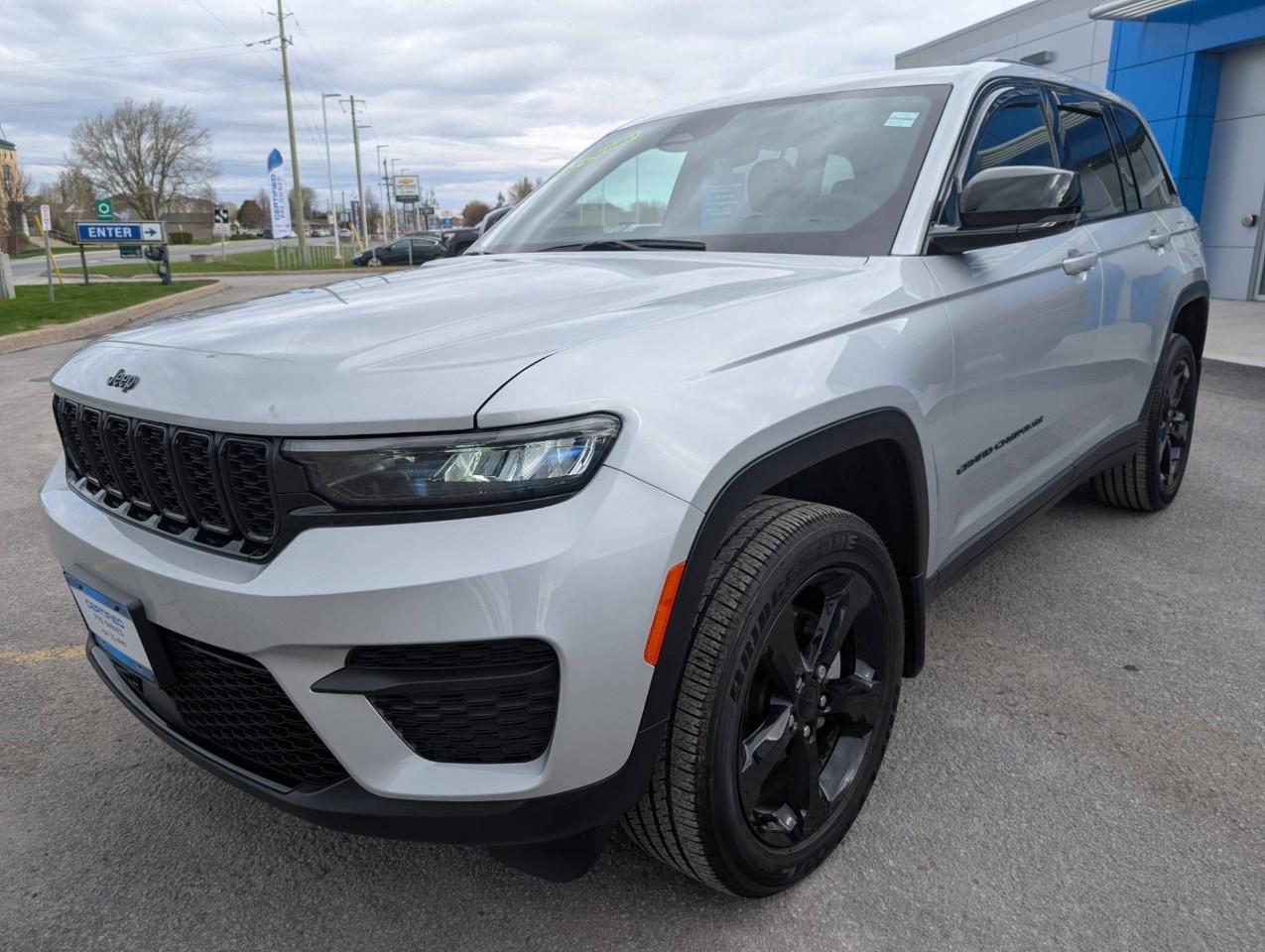 2024 Jeep Grand Cherokee ALTITUDE 4X4 Photo