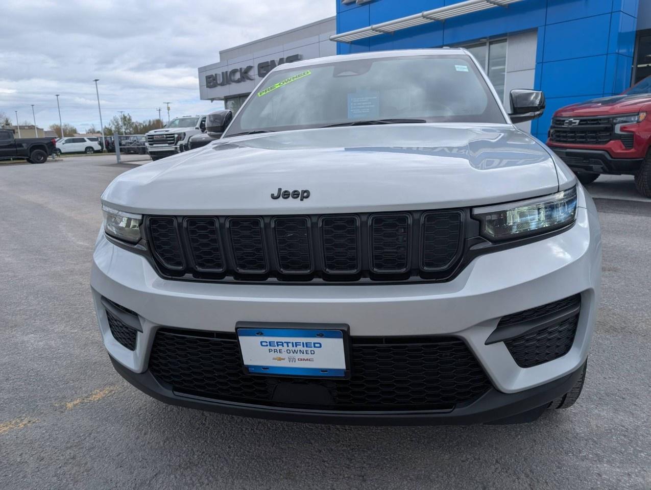 2024 Jeep Grand Cherokee ALTITUDE 4X4 Photo