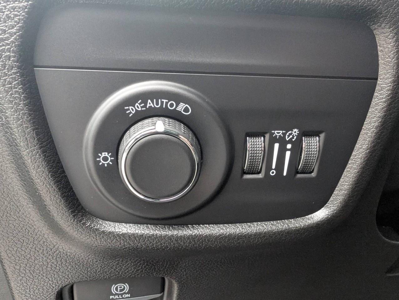 2024 Jeep Grand Cherokee ALTITUDE 4X4 Photo
