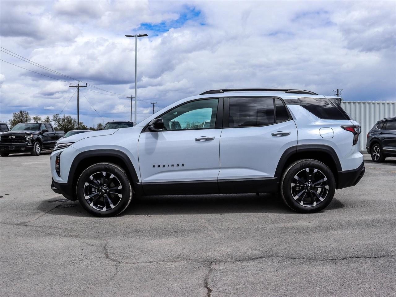 2026 Chevrolet Equinox AWD RS Photo2