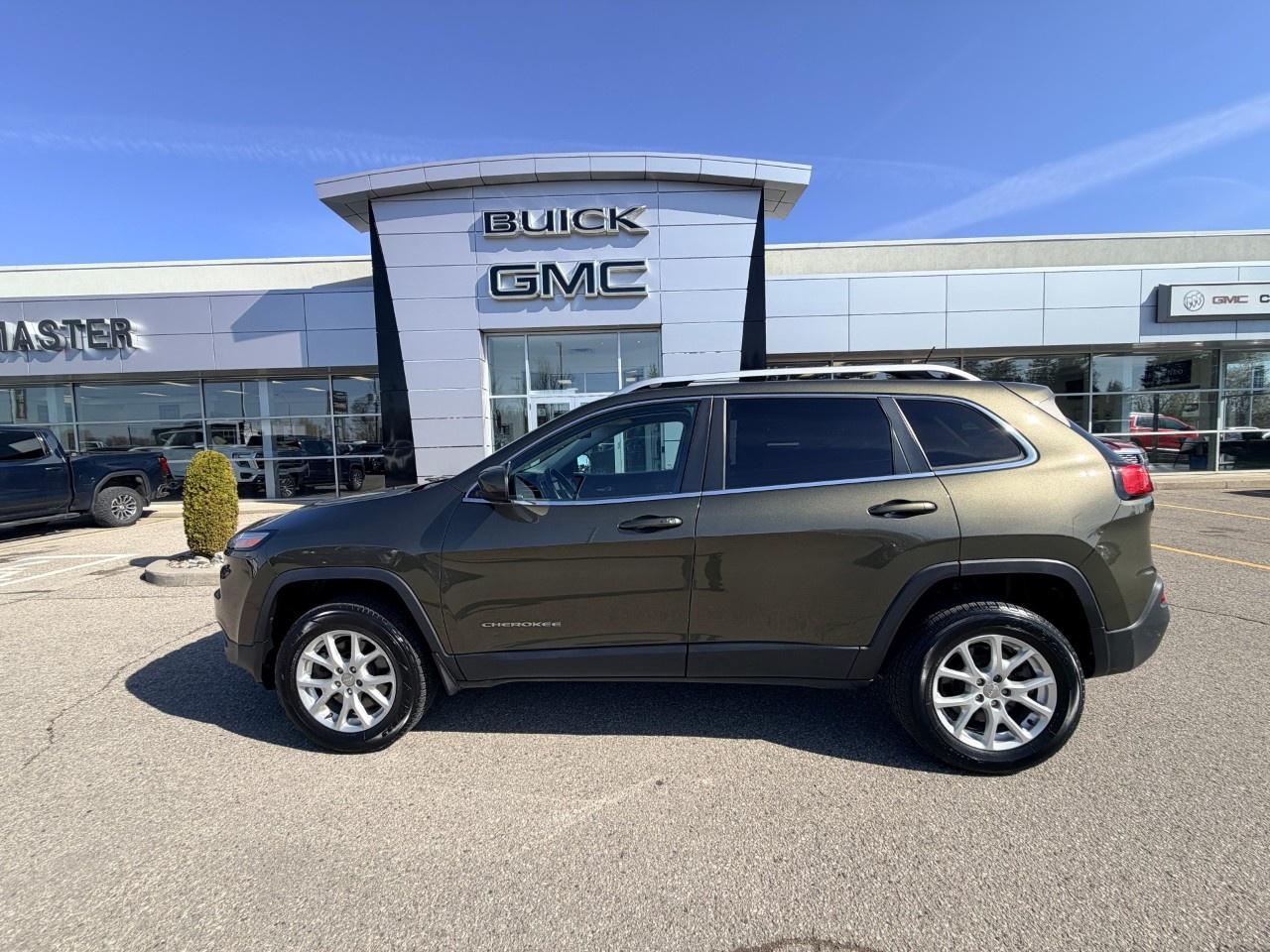 2015 Jeep Cherokee 4WD 4dr North Photo