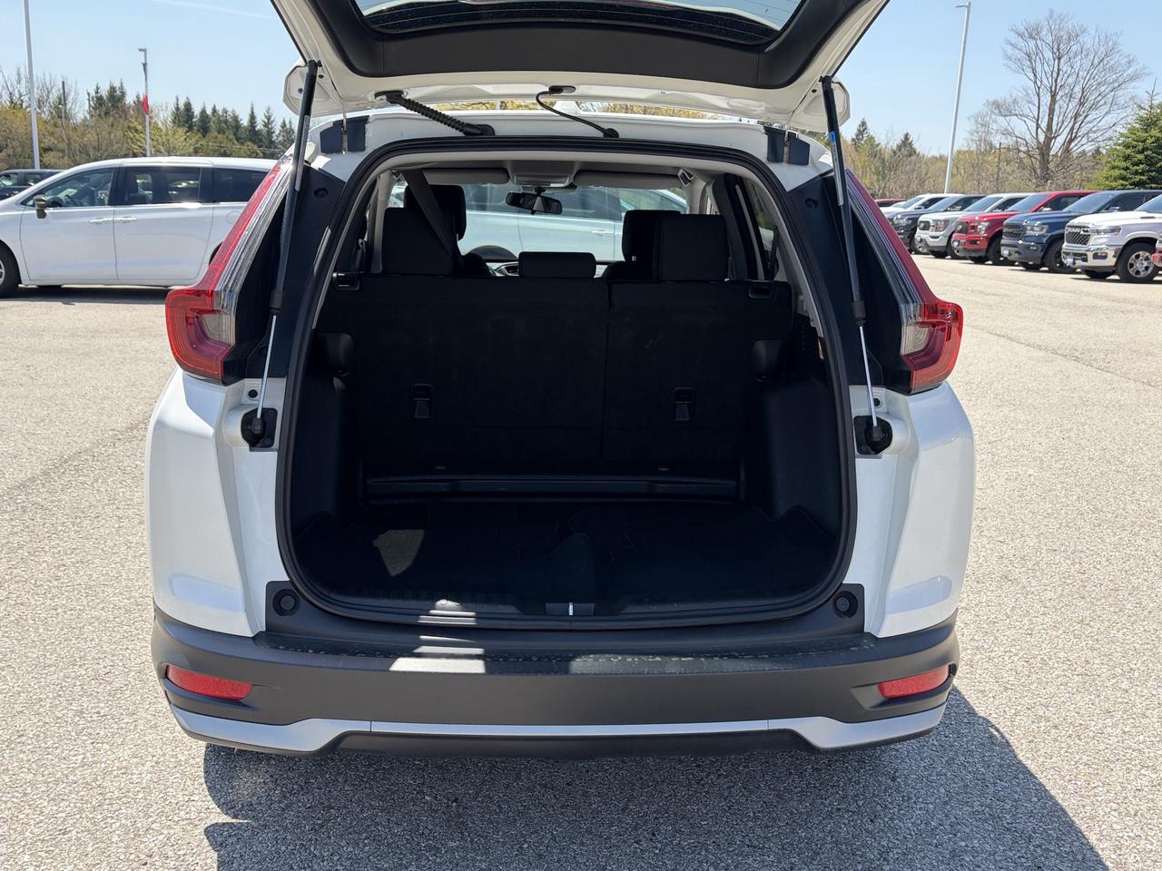 2022 Honda CR-V LX FWD   Heated Seats   CarPlay   Android Auto Photo
