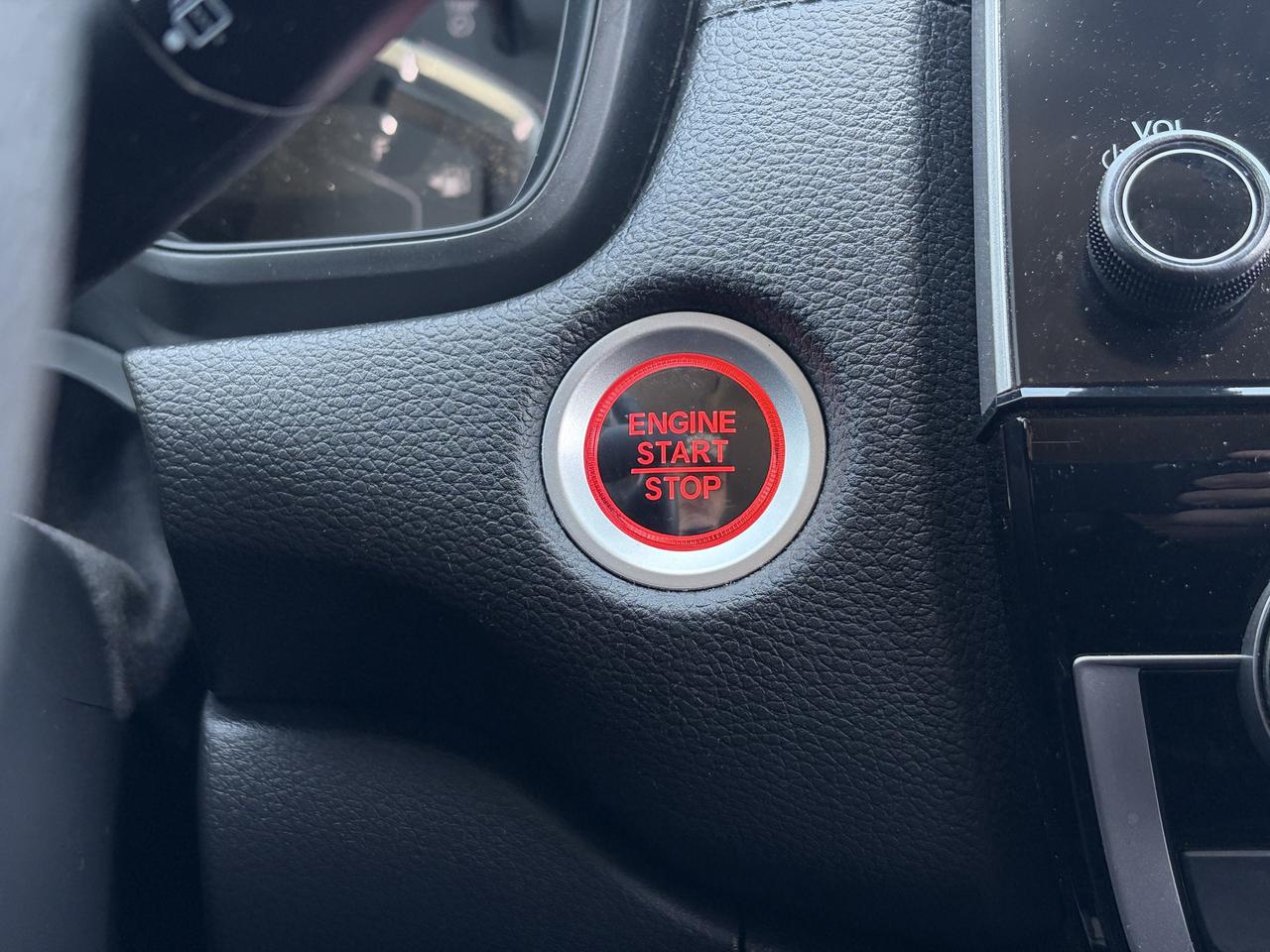 2022 Honda CR-V LX FWD   Heated Seats   CarPlay   Android Auto Photo