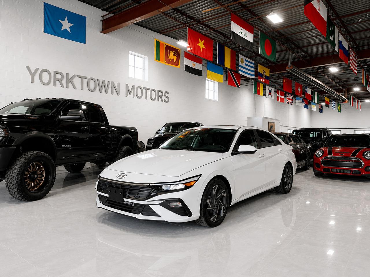2024 Hyundai Elantra PREFFERRED W/TECH-4D / Apple+Android car player Photo