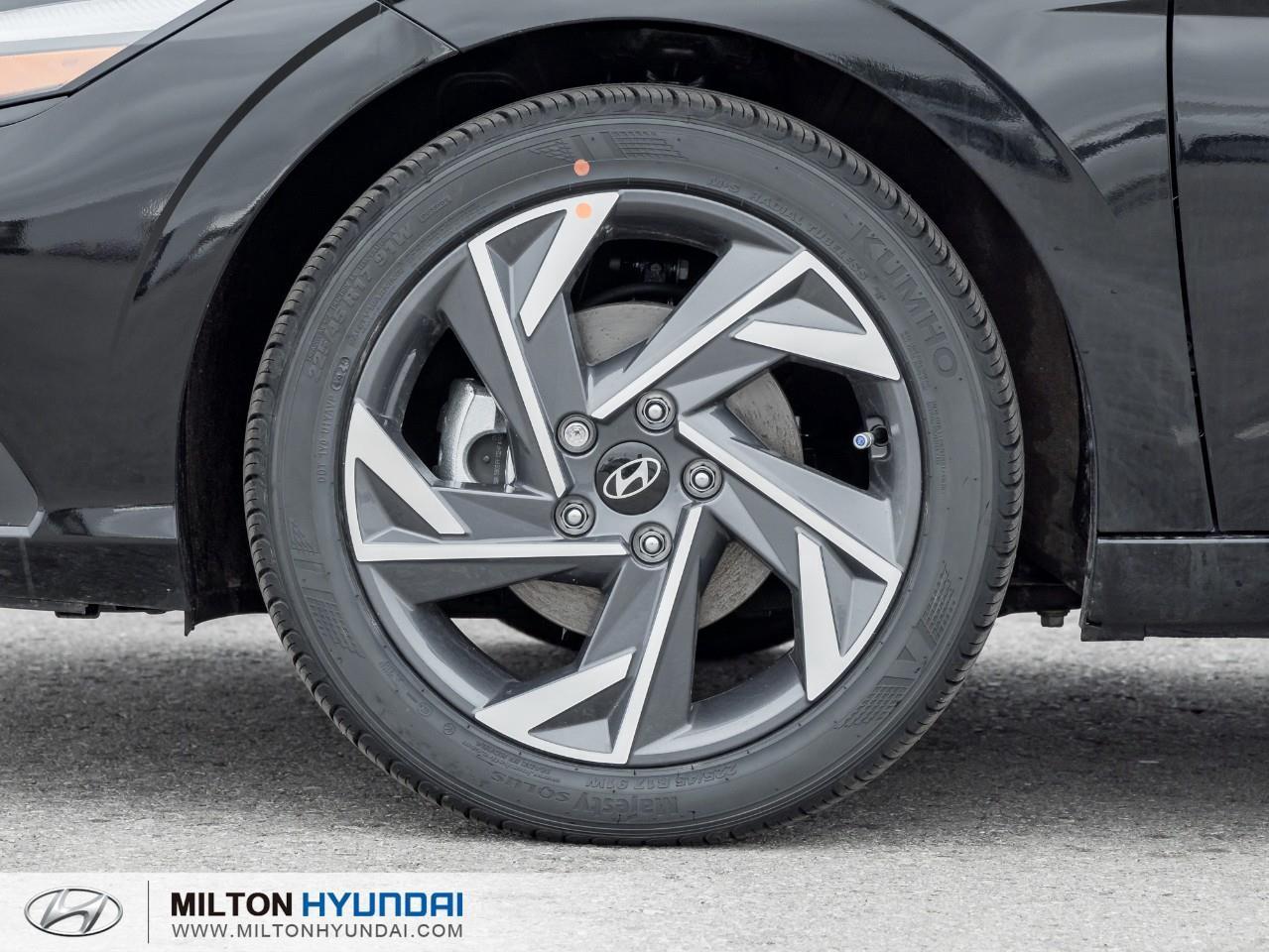 2026 Hyundai Elantra Preferred w/Tech Pkg 4dr Sedan Photo3