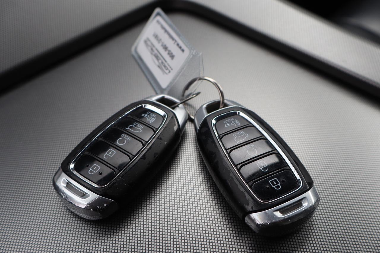 2020 Hyundai PALISADE Ultimate AWD 7 Passenger Photo