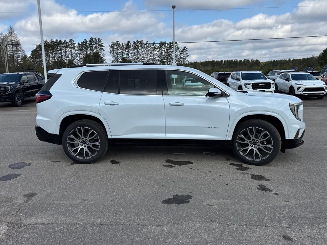 2026 GMC Acadia AWD Denali Ultimate Photo