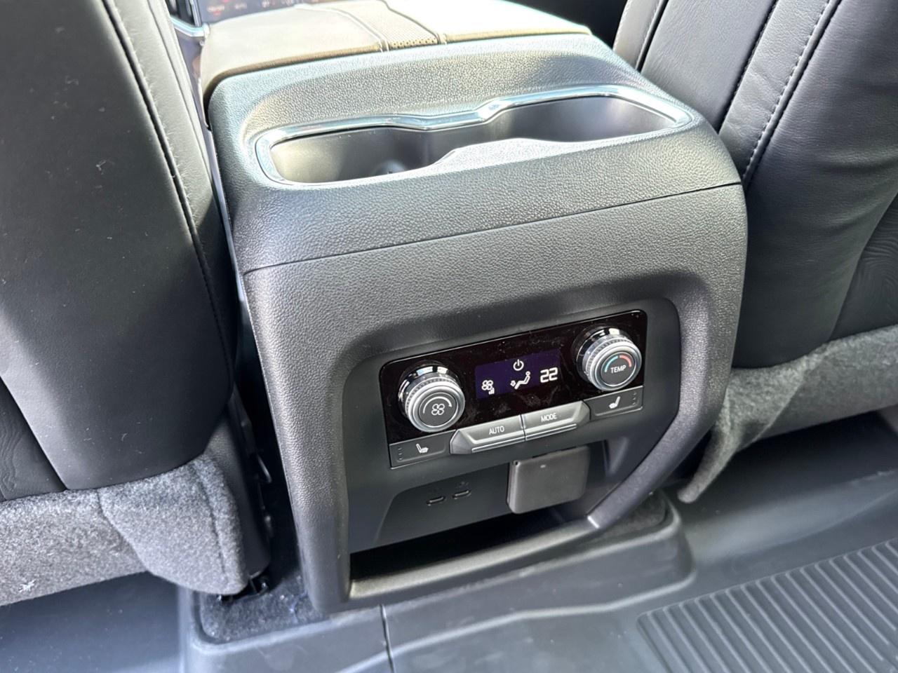 2026 GMC Acadia AWD Denali Ultimate Photo