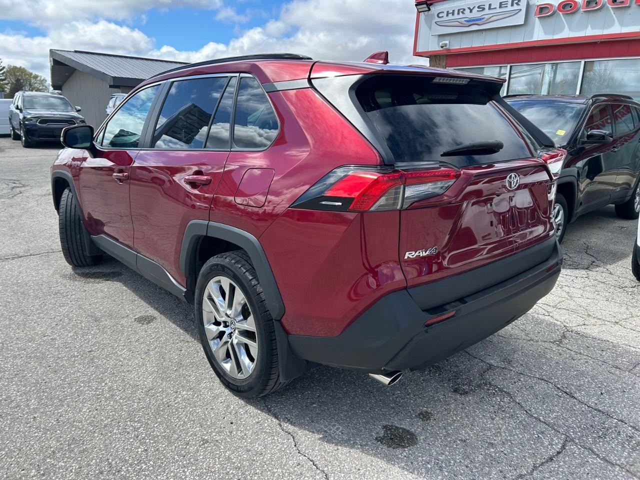 2020 Toyota RAV4 XLE AWD Photo2