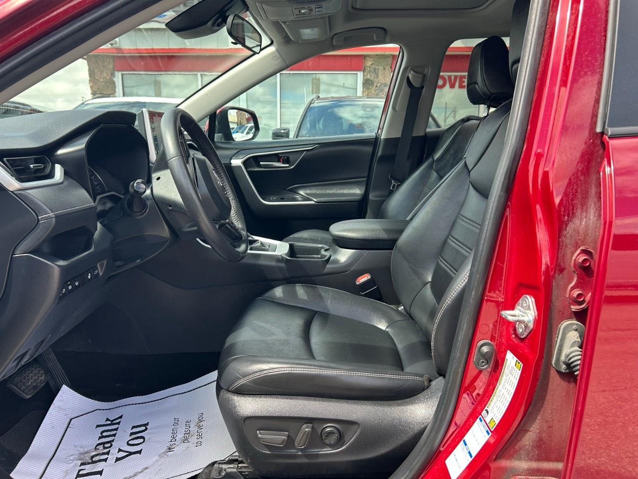 2020 Toyota RAV4 XLE AWD Photo