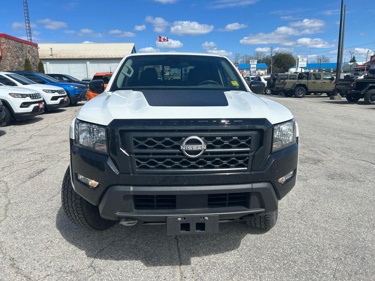 2024 Nissan Frontier Crew Cab 4x4 Long Bed SV Photo