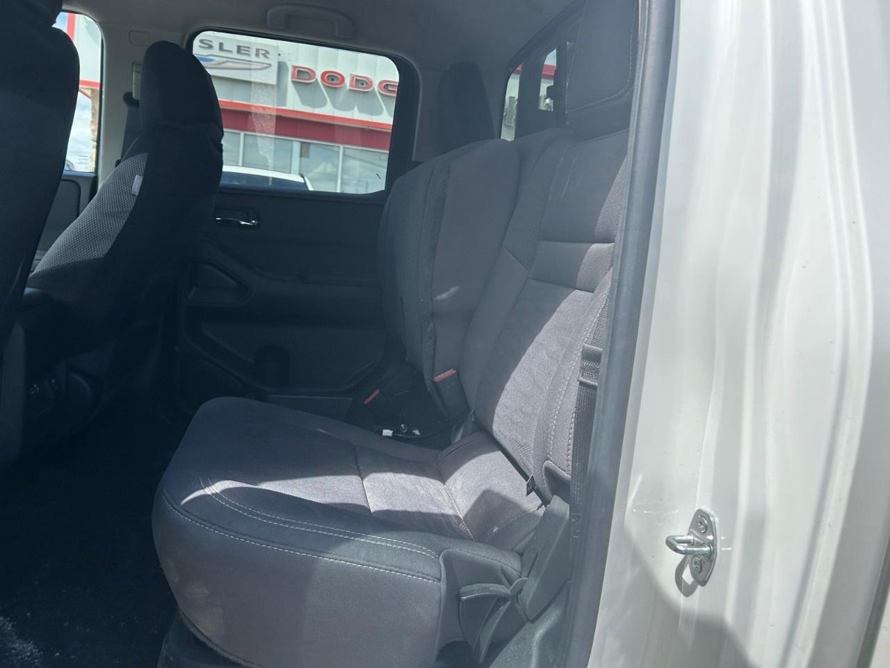 2024 Nissan Frontier Crew Cab 4x4 Long Bed SV Photo