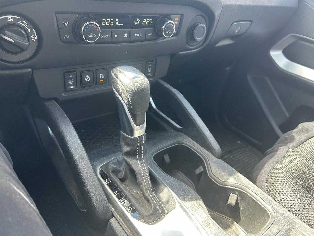 2024 Nissan Frontier Crew Cab 4x4 Long Bed SV Photo