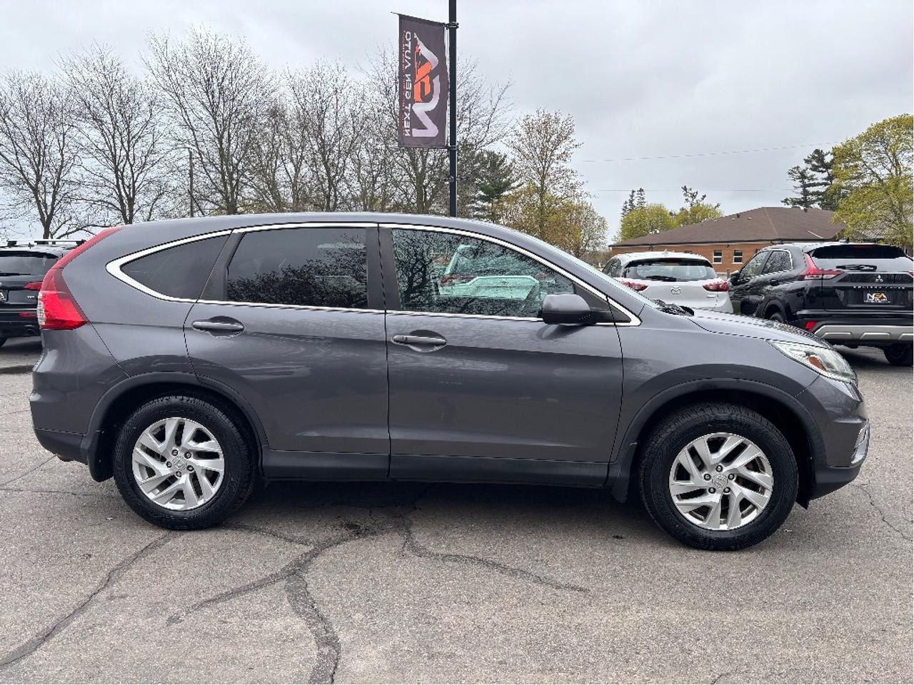 2016 Honda CR-V SE AWD BACKUP CAM HEATED SEATS NO ADMIN FEES Photo