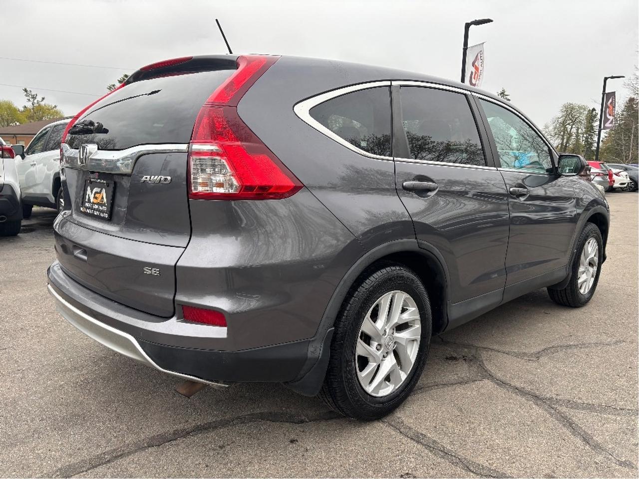 2016 Honda CR-V SE AWD BACKUP CAM HEATED SEATS NO ADMIN FEES Photo