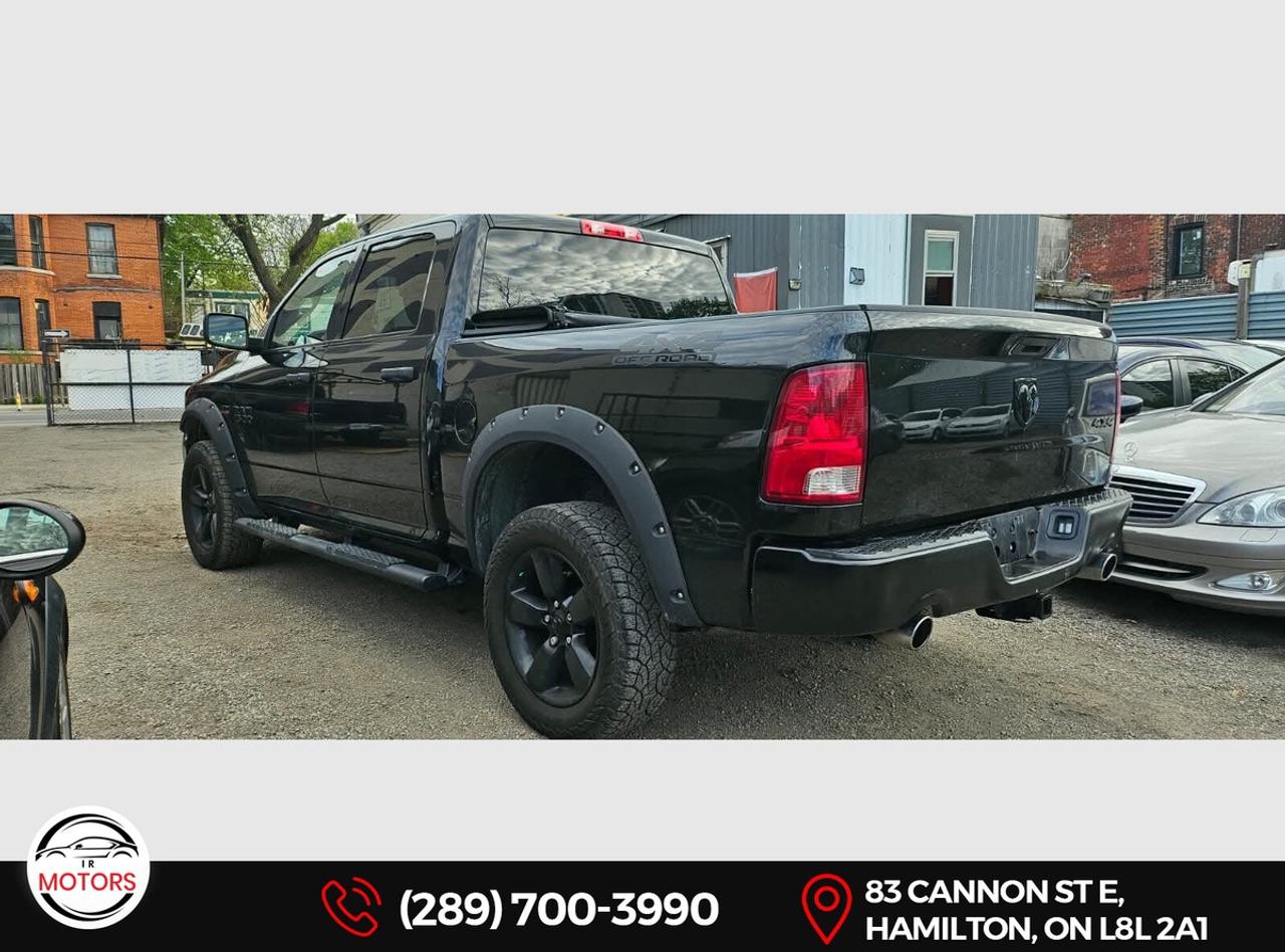 2017 RAM 1500 Express 4x4 Crew Cab - HEMI - No Accidents -  Photo