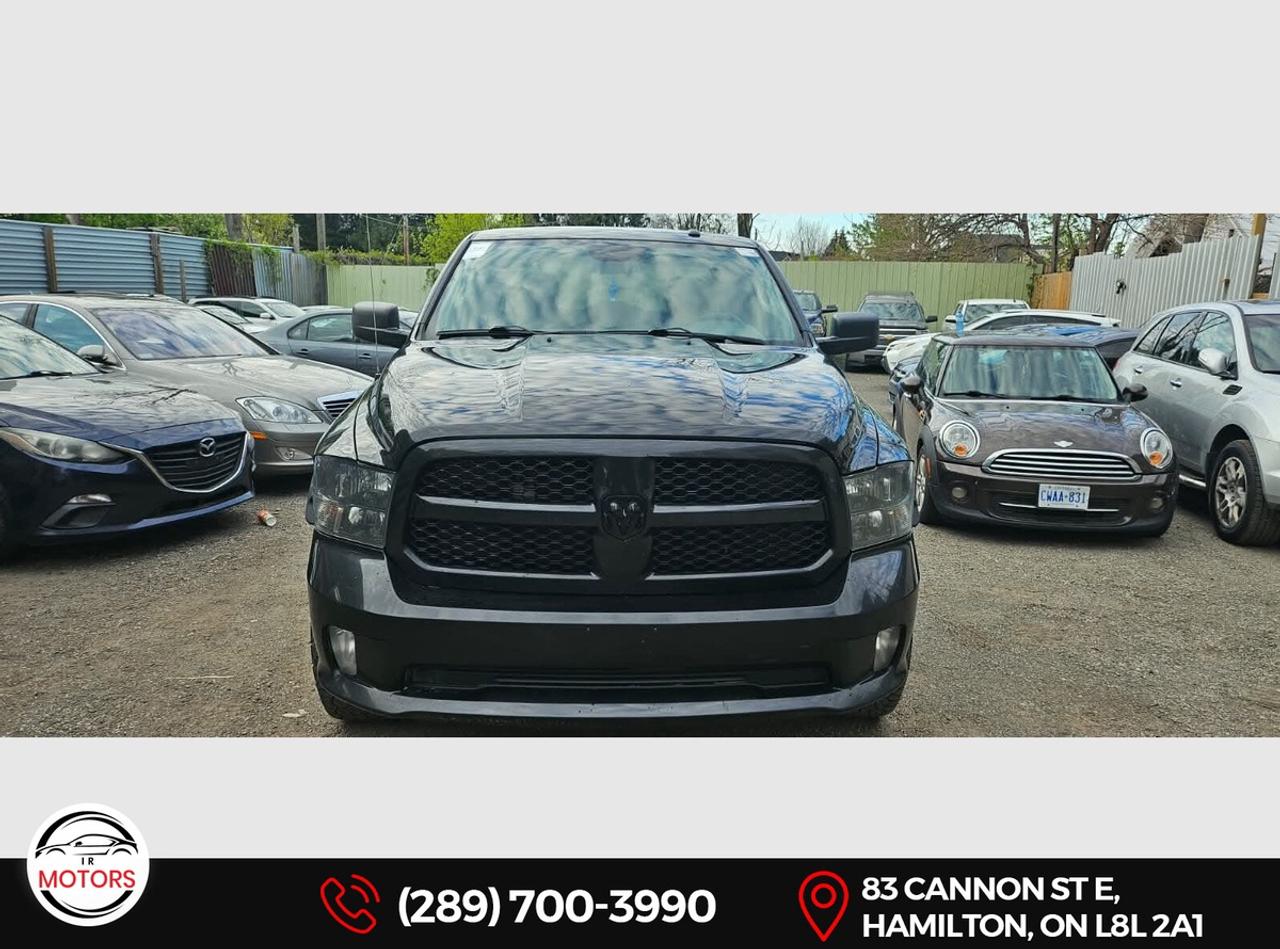 2017 RAM 1500 Express 4x4 Crew Cab - HEMI - No Accidents -  Photo