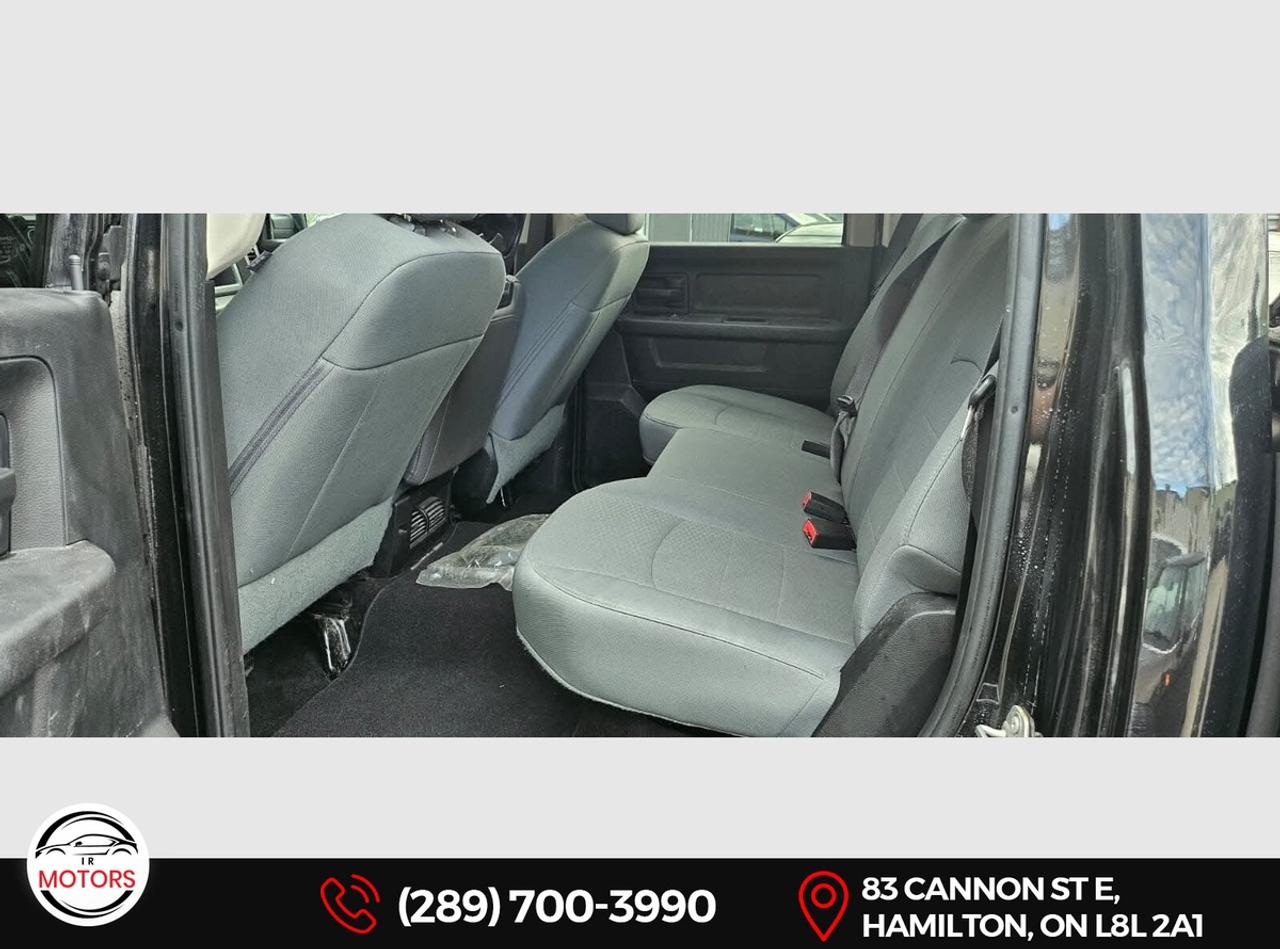 2017 RAM 1500 Express 4x4 Crew Cab - HEMI - No Accidents -  Photo