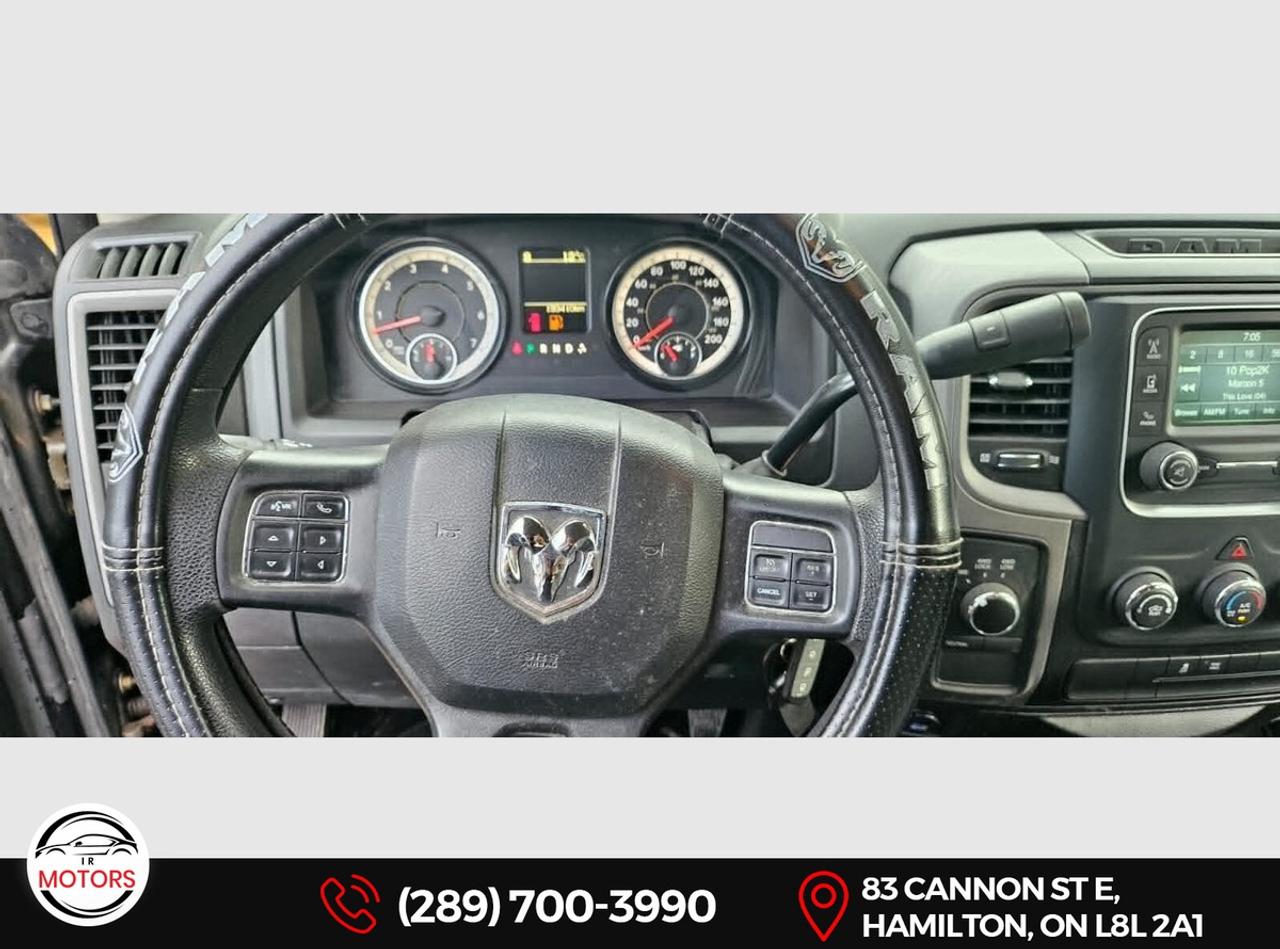 2017 RAM 1500 Express 4x4 Crew Cab - HEMI - No Accidents -  Photo
