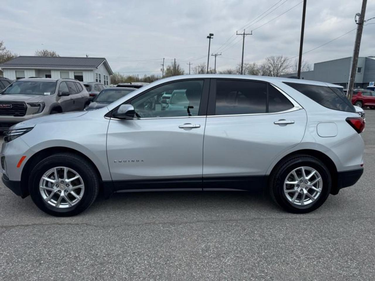 2022 Chevrolet Equinox LT w/1LT All-Wheel Drive Photo2