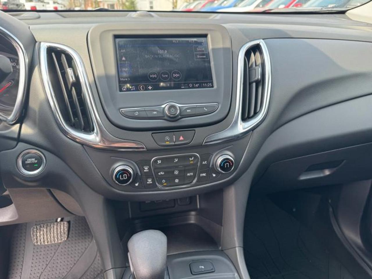 2022 Chevrolet Equinox LT w/1LT All-Wheel Drive Photo