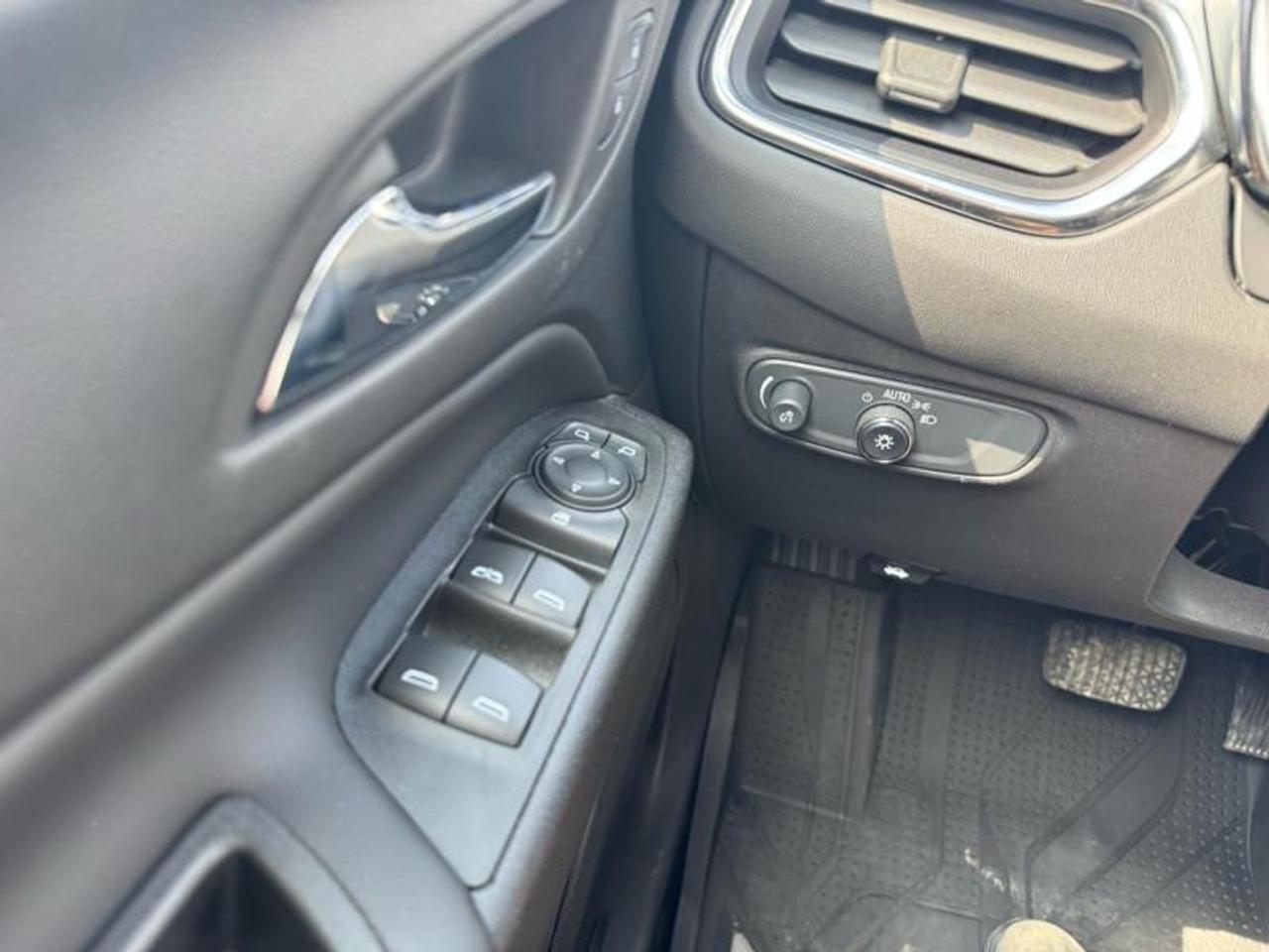 2022 Chevrolet Equinox LT w/1LT All-Wheel Drive Photo