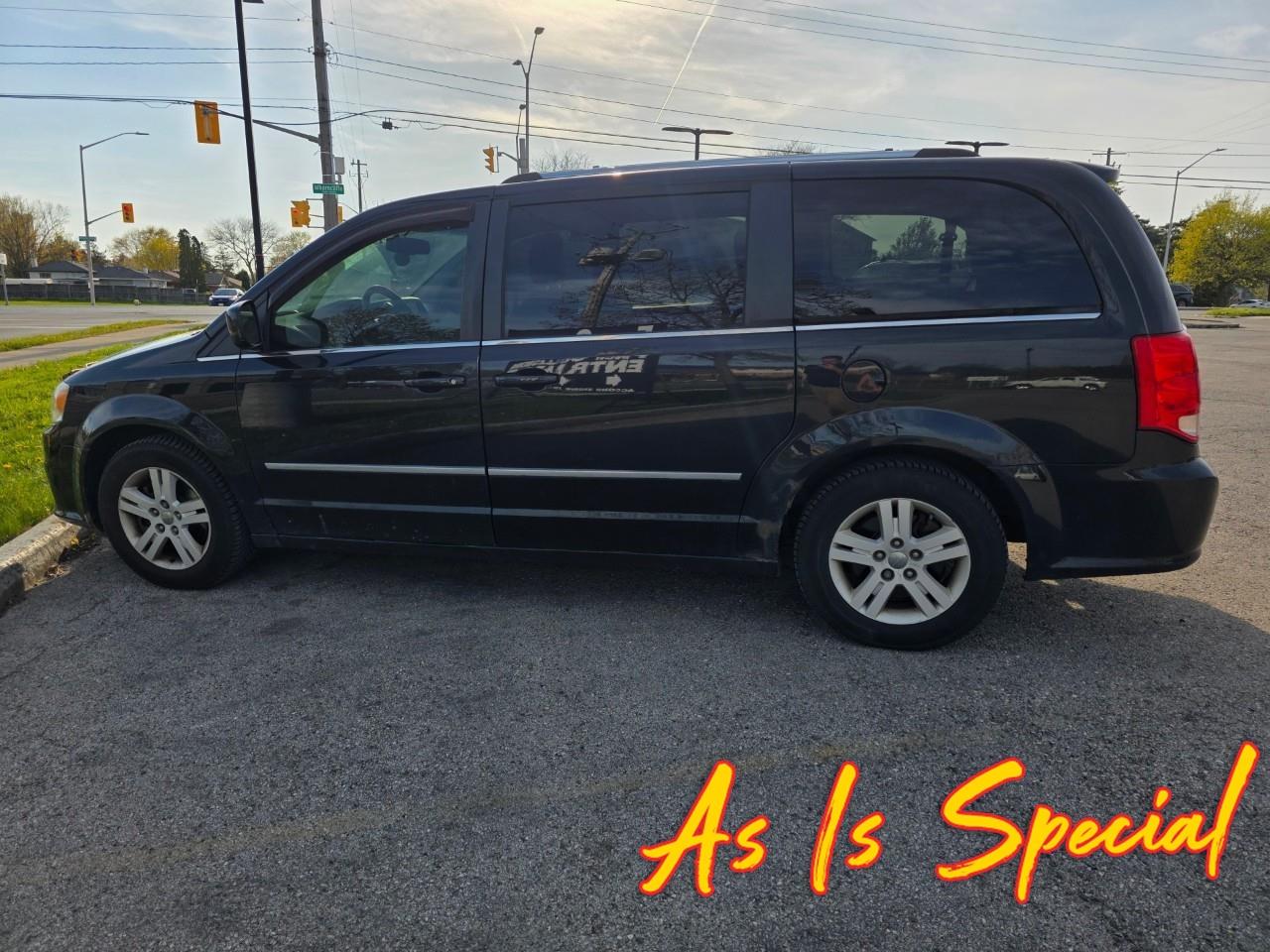 2013 Dodge Grand Caravan Crew Passenger Van Photo