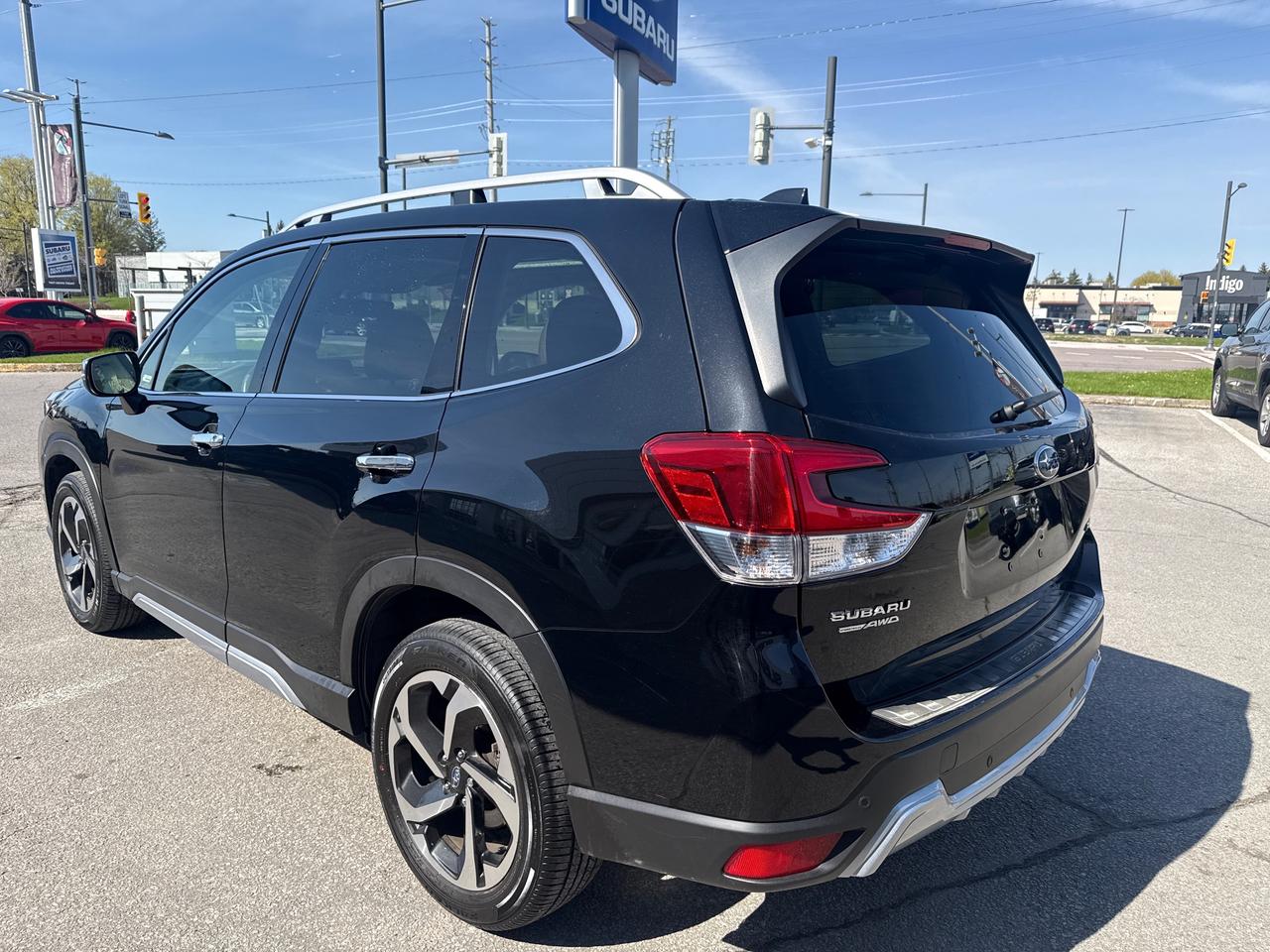 2023 Subaru Forester Premier 4dr All-Wheel Drive Photo4