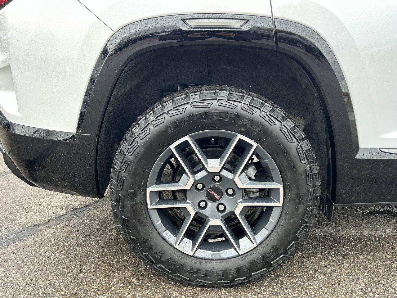 2026 GMC Terrain AT4 Low KMs Panoramic Sunroof Adaptive Cruise Blin Photo