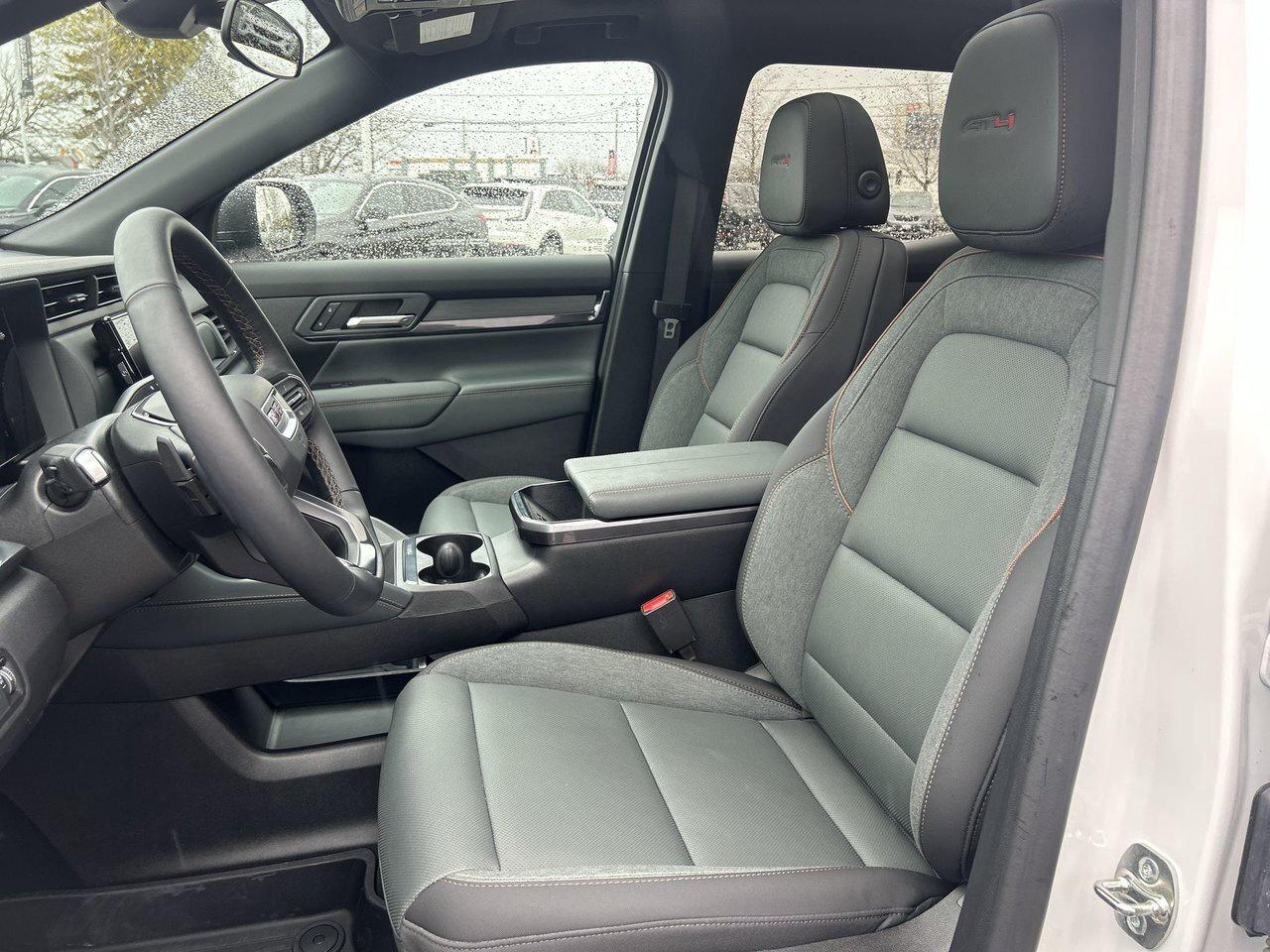2026 GMC Terrain AT4 Low KMs Panoramic Sunroof Adaptive Cruise Blin Photo