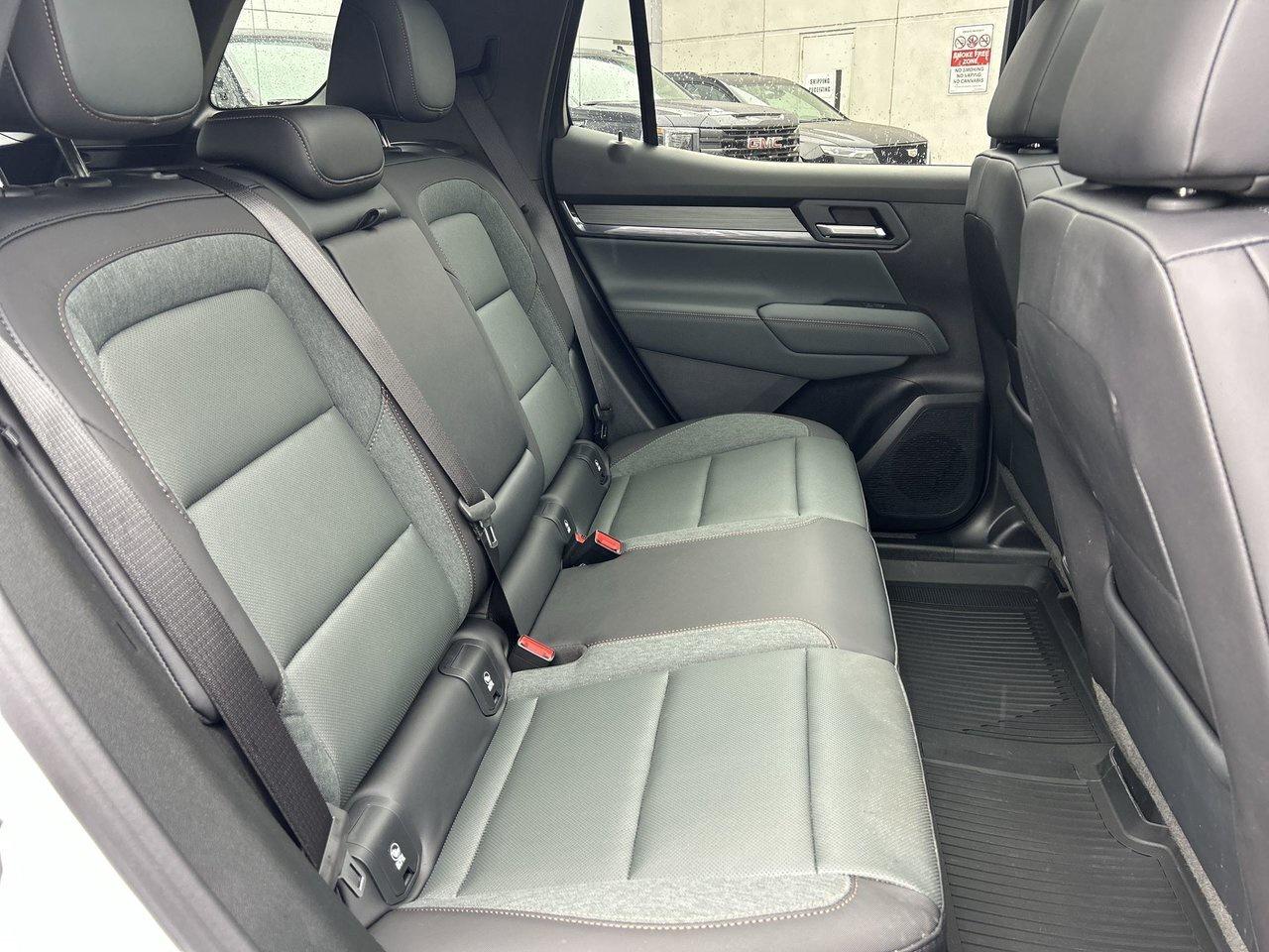 2026 GMC Terrain AT4 Low KMs Panoramic Sunroof Adaptive Cruise Blin Photo