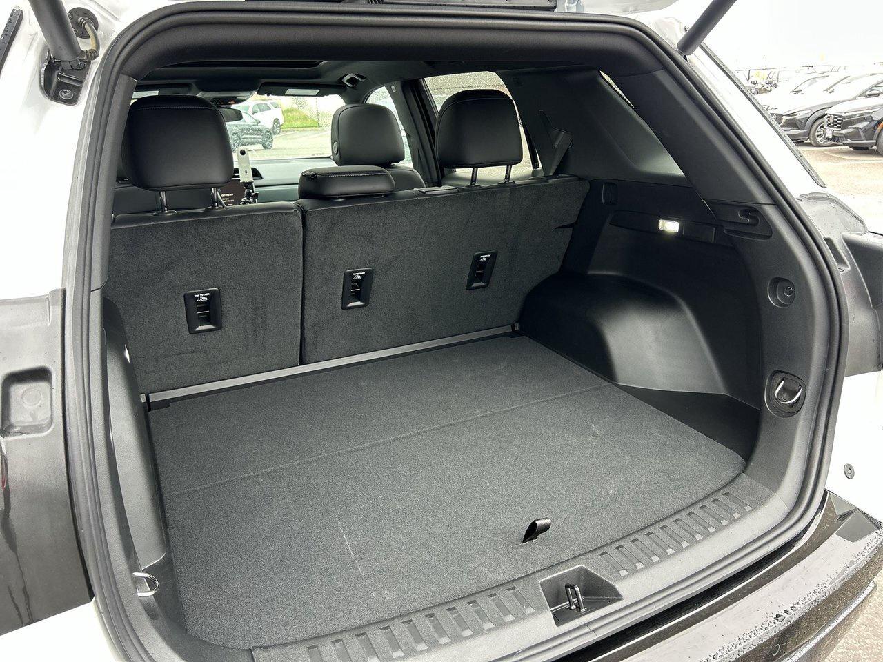 2026 GMC Terrain AT4 Low KMs Panoramic Sunroof Adaptive Cruise Blin Photo