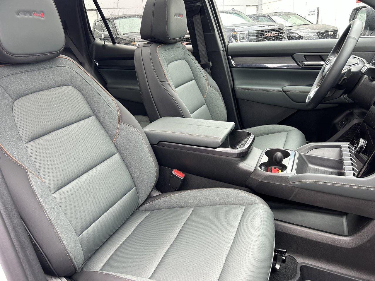 2026 GMC Terrain AT4 Low KMs Panoramic Sunroof Adaptive Cruise Blin Photo