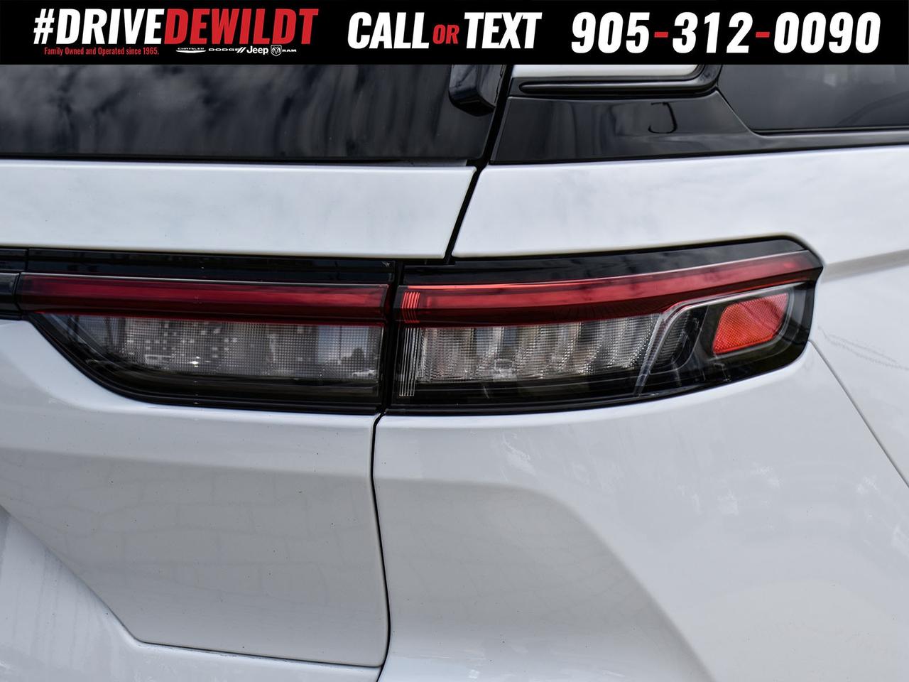 2023 Jeep Grand Cherokee ALTITUDE   POWER SUNROOF   ONE OWNER Photo