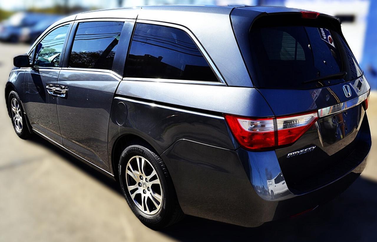 2012 Honda Odyssey EX Passenger Van Automatic Photo2