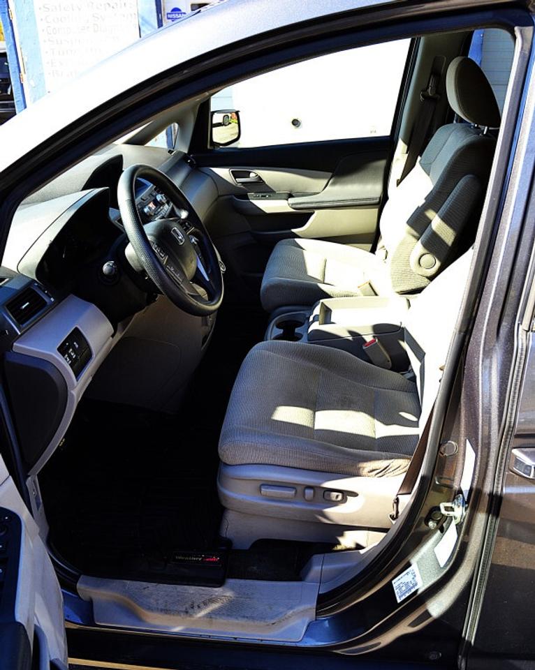 2012 Honda Odyssey EX Passenger Van Automatic Photo
